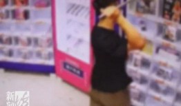 男子爆料小吃城视频,卫生问题触目惊心