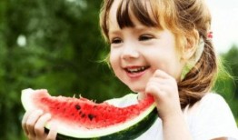 九九吃瓜娱乐说,揭秘娱乐圈幕后故事，带你领略明星真实生活